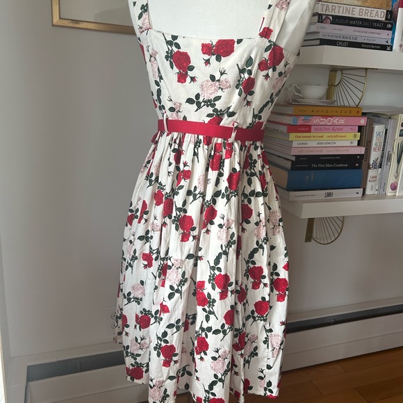 Collectif Red and White Floral Midi Dress Fits US 6-8. - Picture 2 of 6